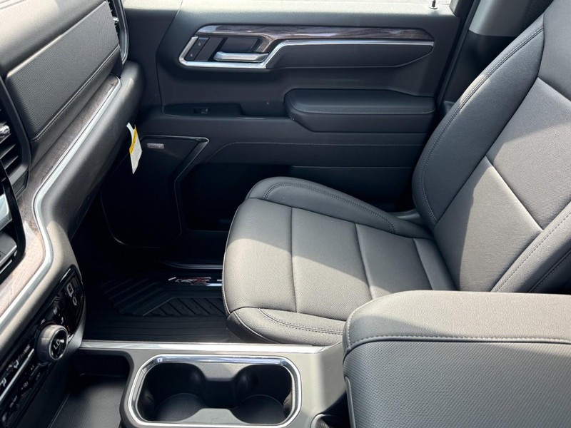 Chevrolet Silverado 1500 Vehicle Image 10