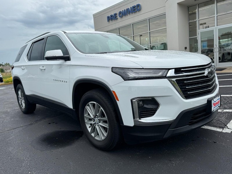 Chevrolet Traverse Vehicle Image 02