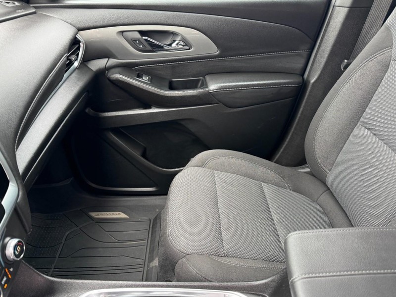 Chevrolet Traverse Vehicle Image 14