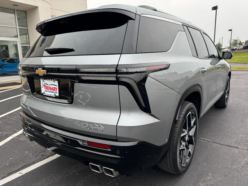 Chevrolet Traverse Vehicle Image 03