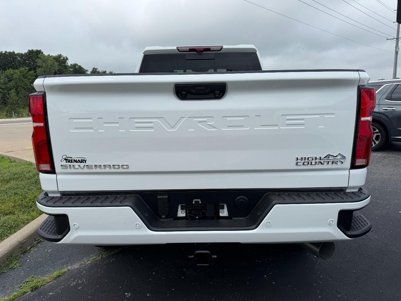 Chevrolet Silverado 3500HD Vehicle Image 04