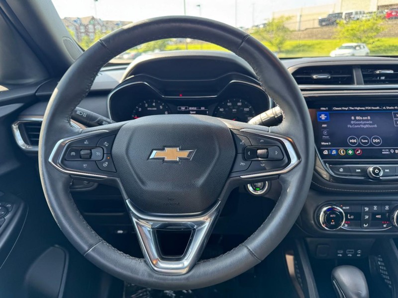Chevrolet TrailBlazer Vehicle Image 12