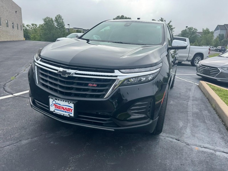 Chevrolet Equinox Vehicle Image 02