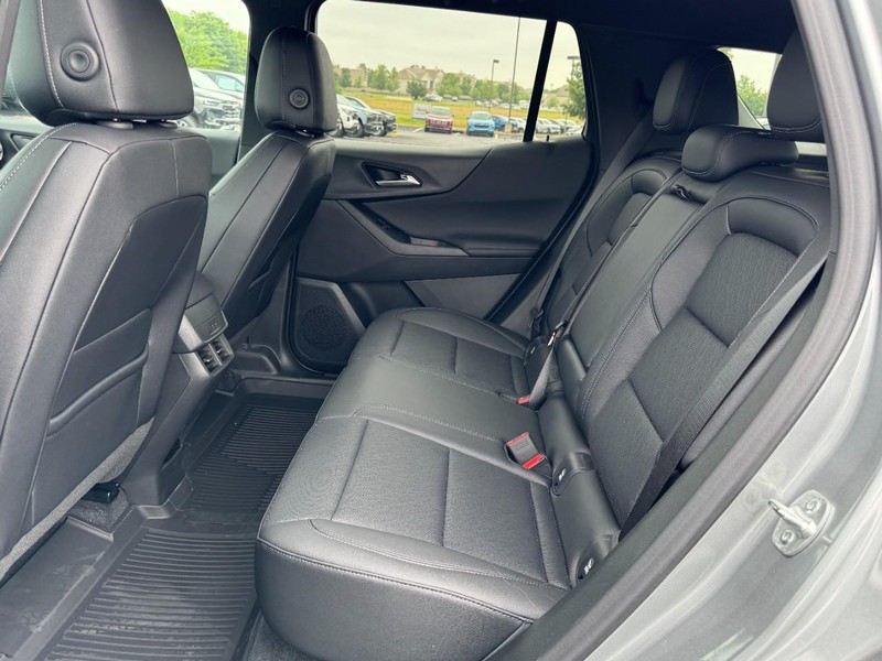 Chevrolet Equinox Vehicle Image 07