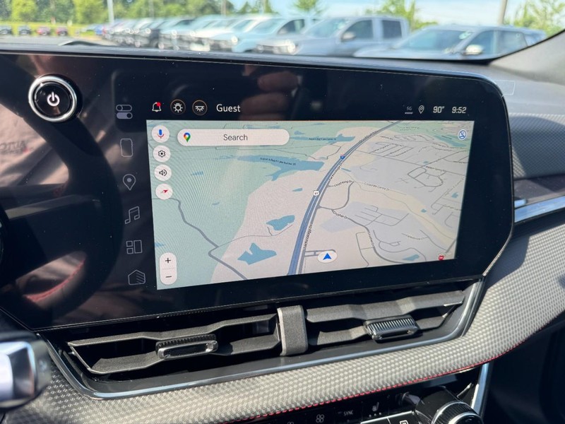 Chevrolet Equinox Vehicle Image 15