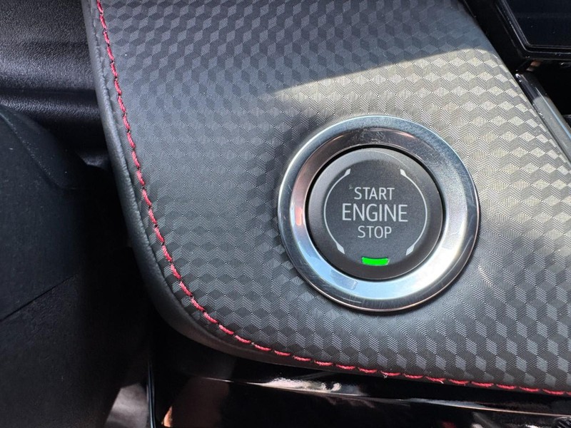 Chevrolet Equinox Vehicle Image 16