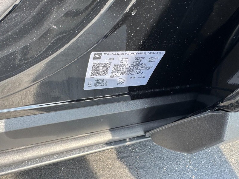 Chevrolet Equinox Vehicle Image 17