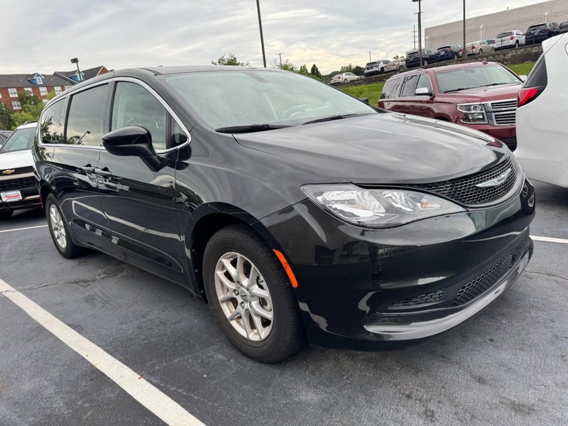 Chrysler Voyager Vehicle Image 04