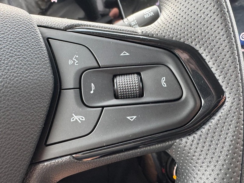 Chevrolet TrailBlazer Vehicle Image 10