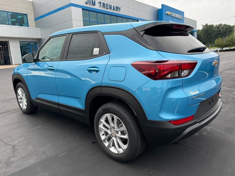 Chevrolet TrailBlazer Vehicle Image 05