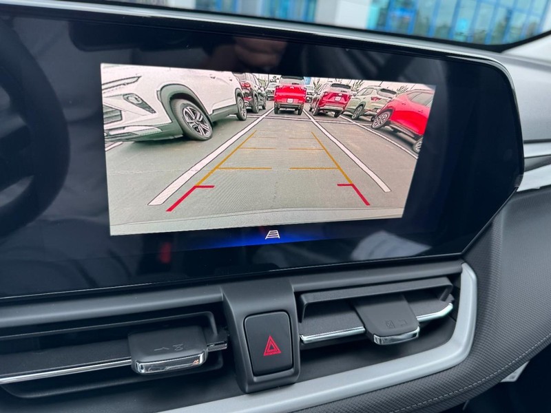 Chevrolet TrailBlazer Vehicle Image 13