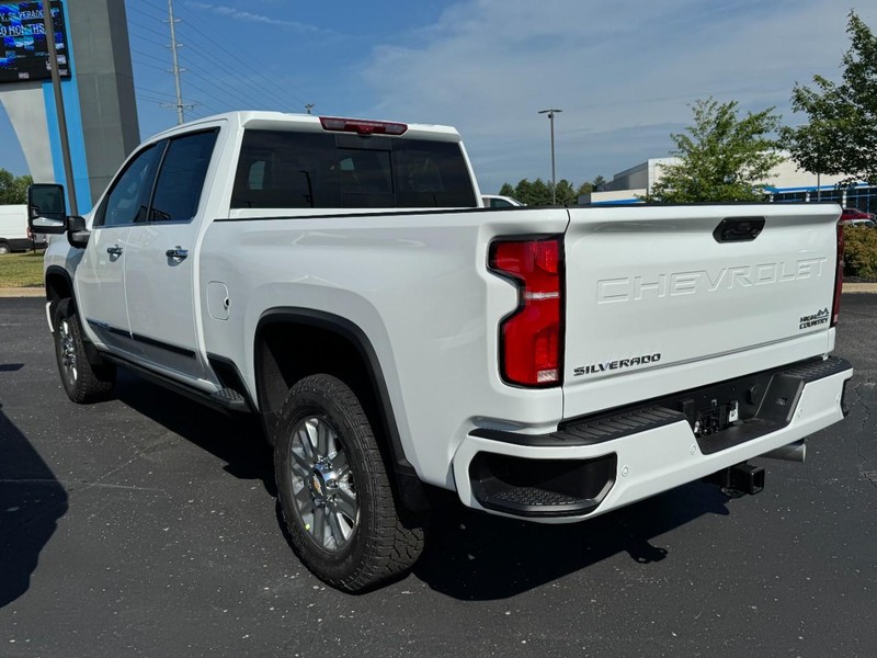 Chevrolet Silverado 2500HD Vehicle Image 06