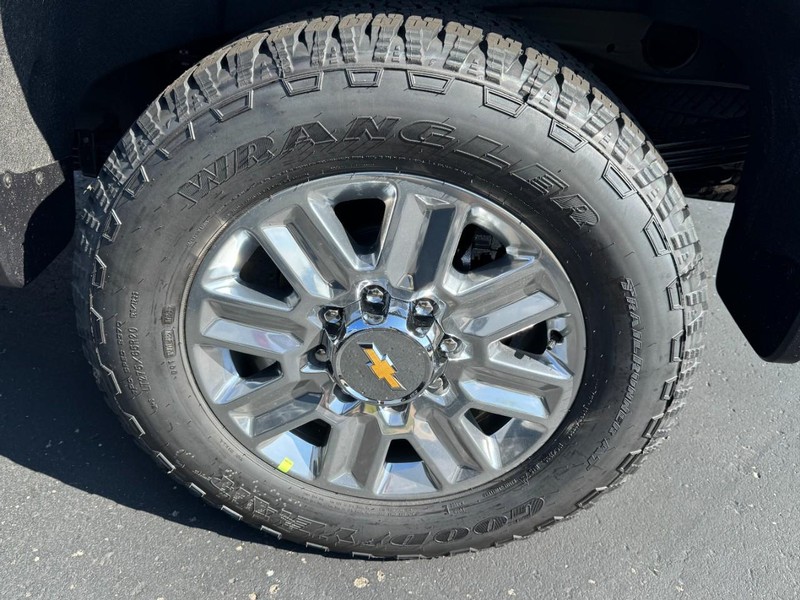 Chevrolet Silverado 2500HD Vehicle Image 07