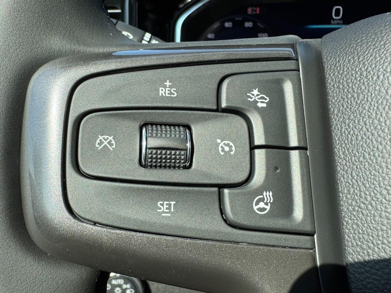 Chevrolet Silverado 2500HD Vehicle Image 13