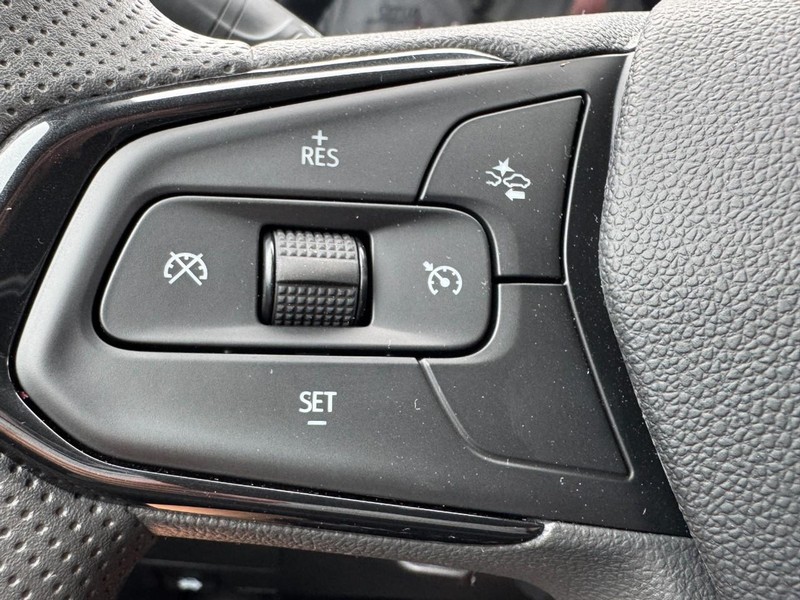 Chevrolet TrailBlazer Vehicle Image 09