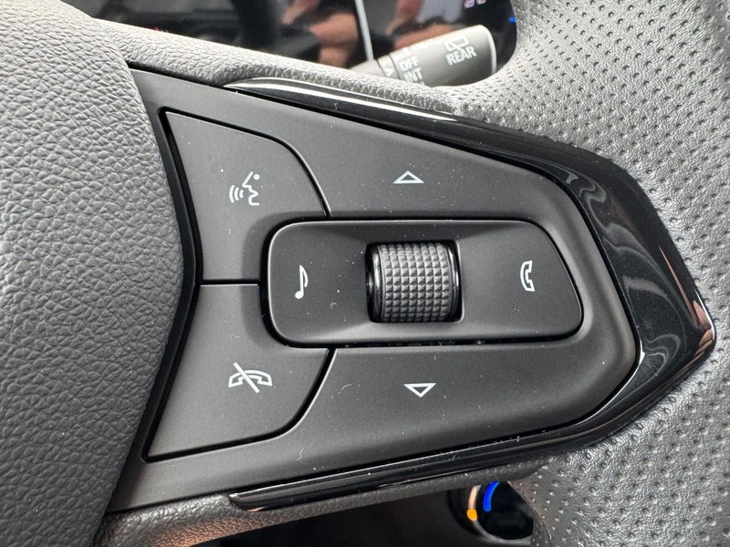 Chevrolet TrailBlazer Vehicle Image 10