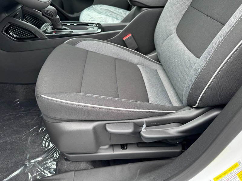 Chevrolet TrailBlazer Vehicle Image 07