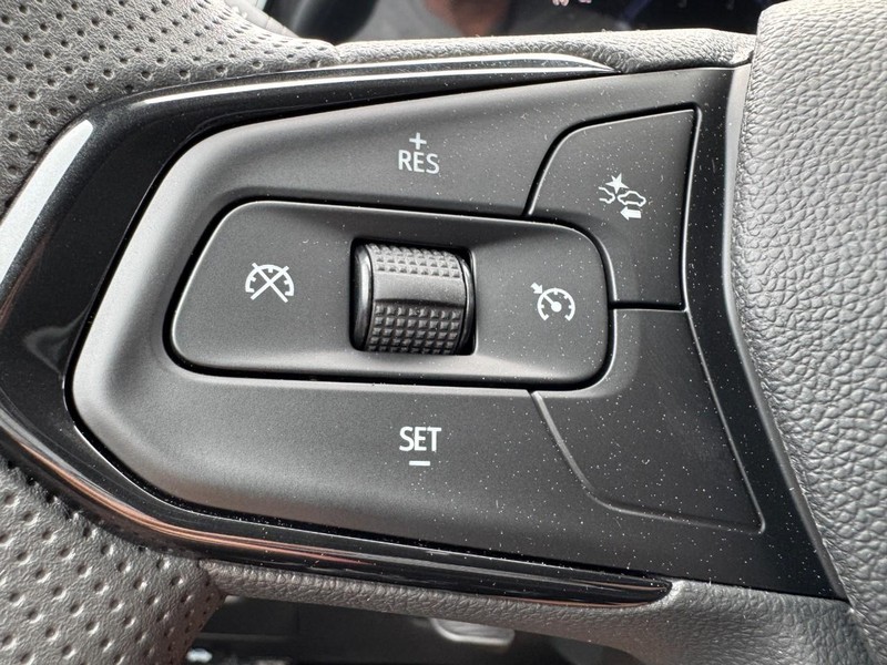 Chevrolet TrailBlazer Vehicle Image 09
