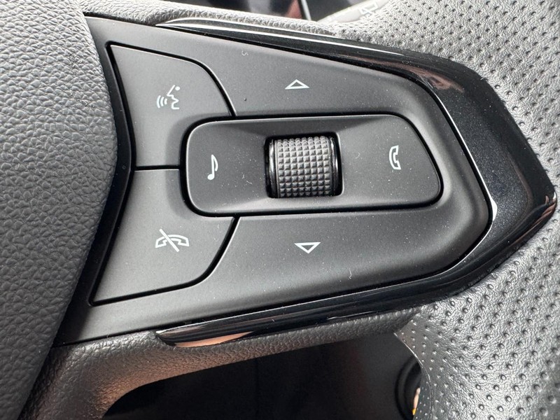 Chevrolet TrailBlazer Vehicle Image 10