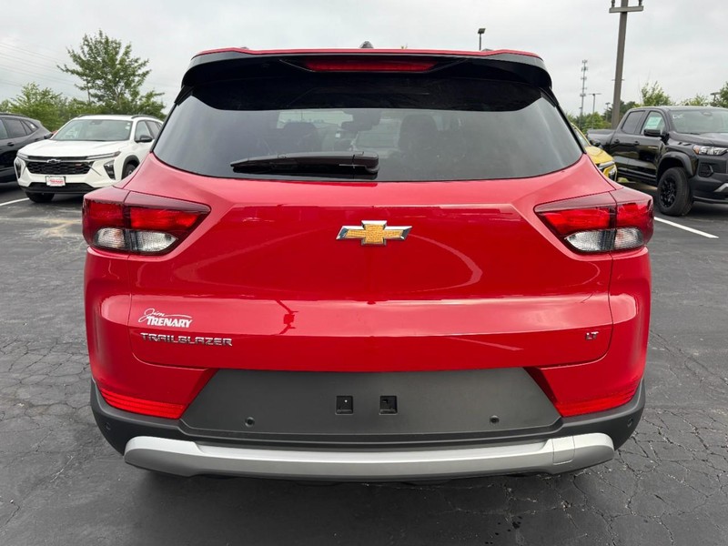 Chevrolet TrailBlazer Vehicle Image 04