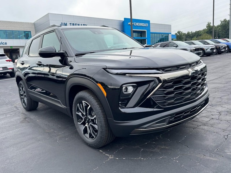 Chevrolet TrailBlazer Vehicle Image 02