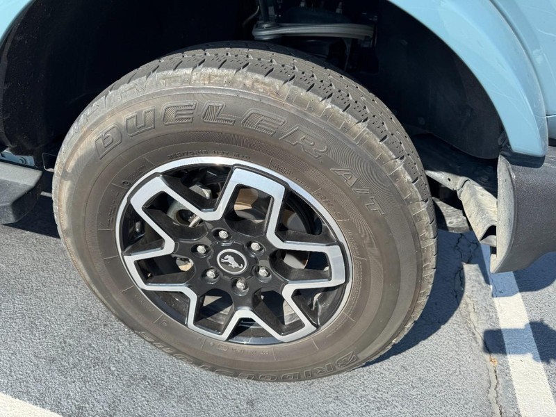 Ford Bronco Vehicle Image 04