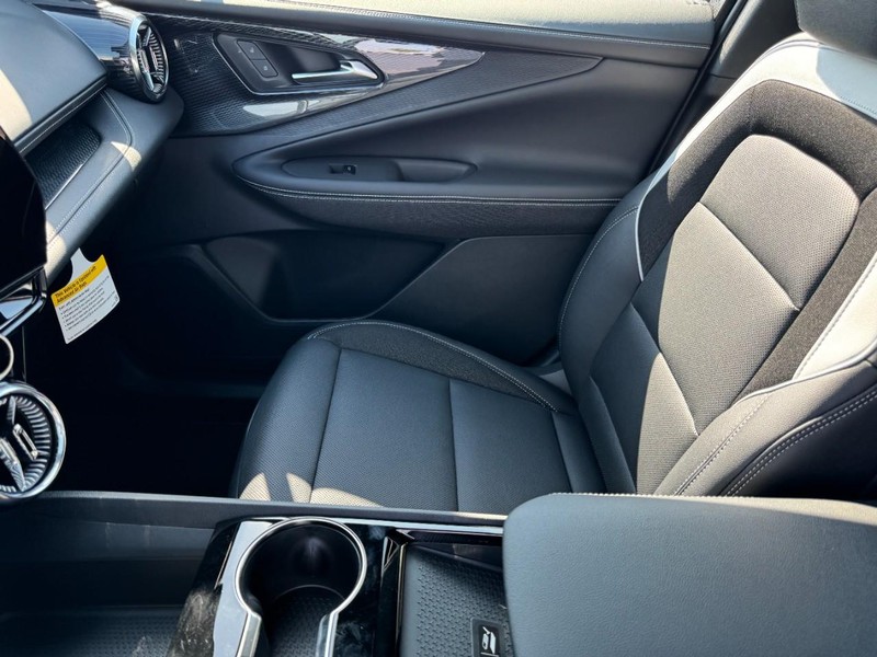 Chevrolet Blazer EV Vehicle Image 08
