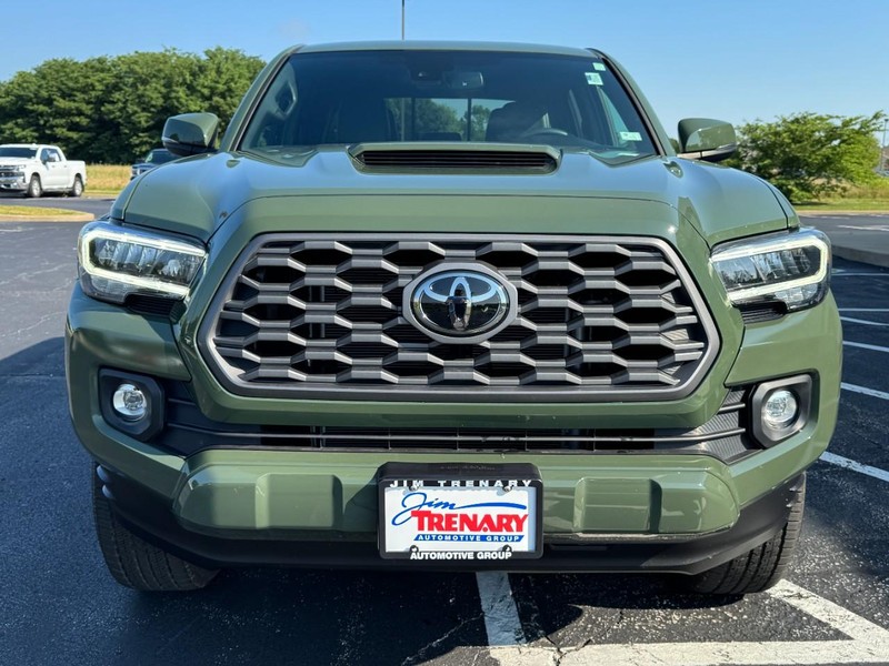 Toyota Tacoma 4WD Vehicle Image 09