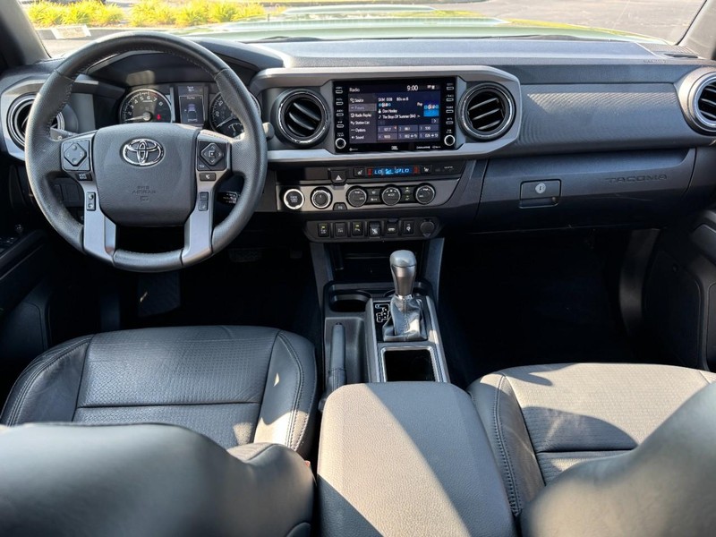 Toyota Tacoma 4WD Vehicle Image 11