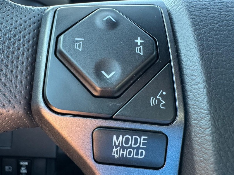 Toyota Tacoma 4WD Vehicle Image 17