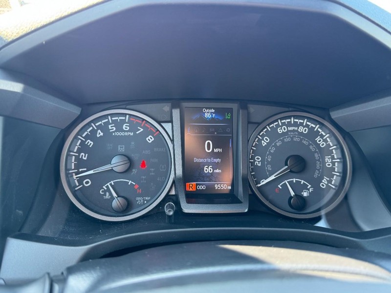 Toyota Tacoma 4WD Vehicle Image 24