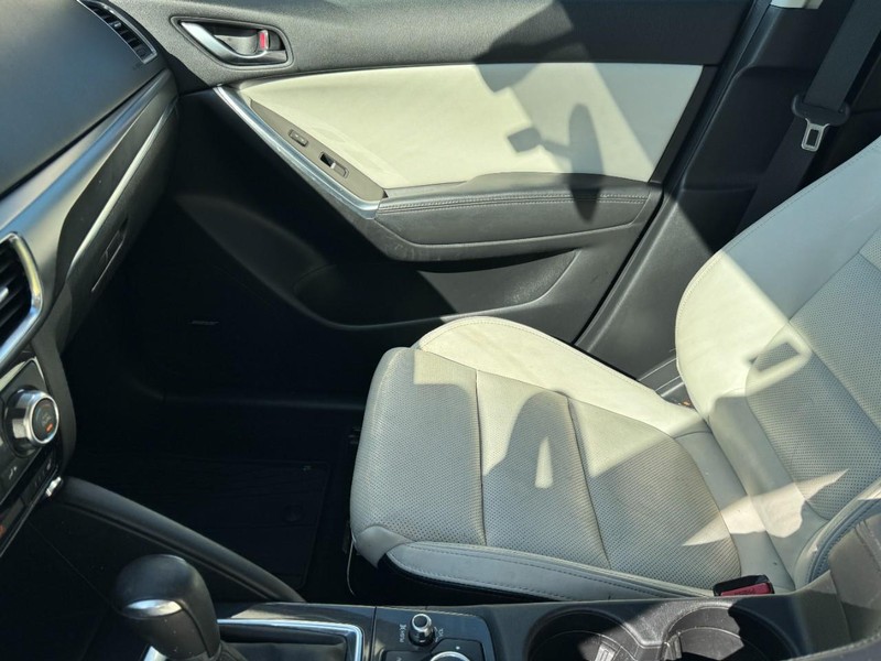 Mazda CX-5 Vehicle Image 14