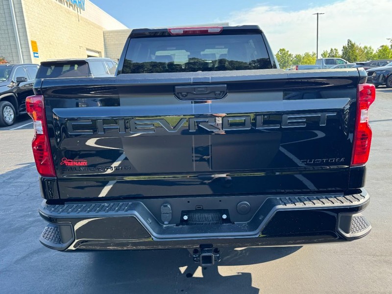 Chevrolet Silverado 1500 Vehicle Image 04