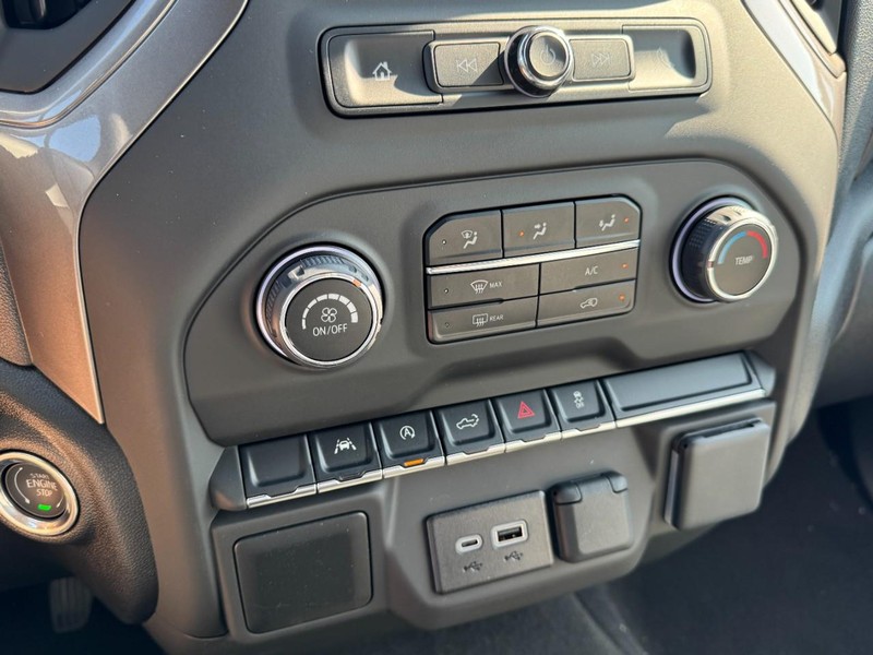 Chevrolet Silverado 1500 Vehicle Image 13