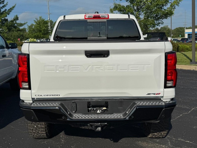Chevrolet Colorado Vehicle Image 04