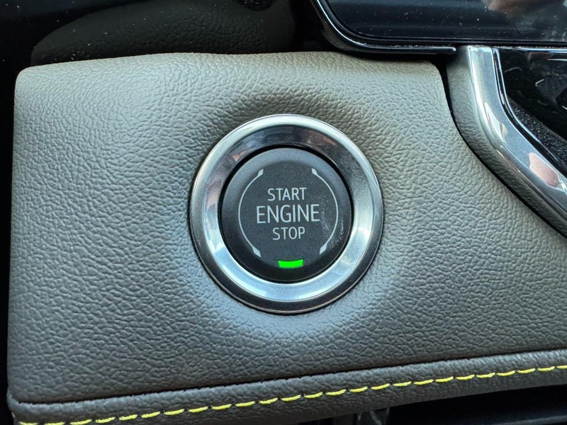 Chevrolet Colorado Vehicle Image 16