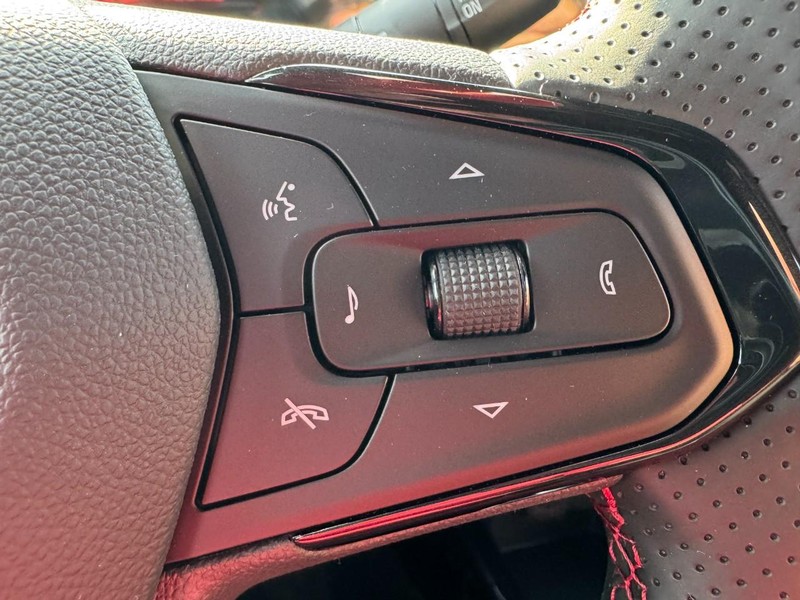 Chevrolet Trax Vehicle Image 12