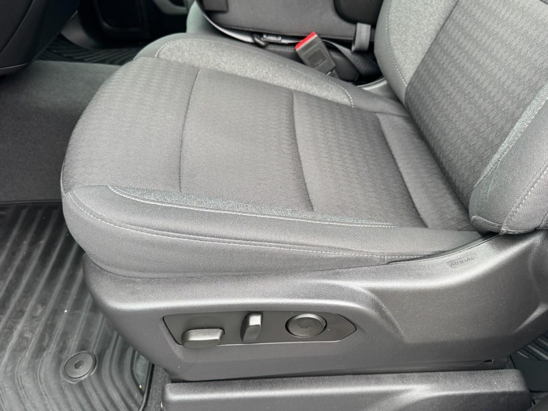 Chevrolet Silverado 1500 Vehicle Image 14
