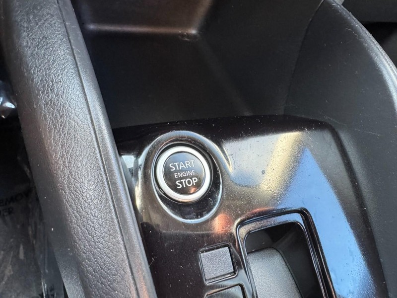 Nissan Kicks Vehicle Image 21