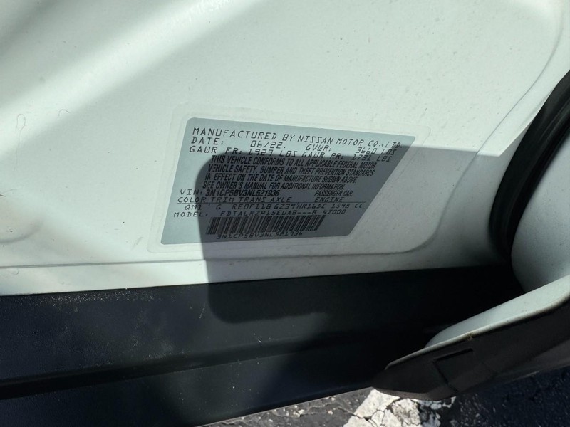 Nissan Kicks Vehicle Image 23