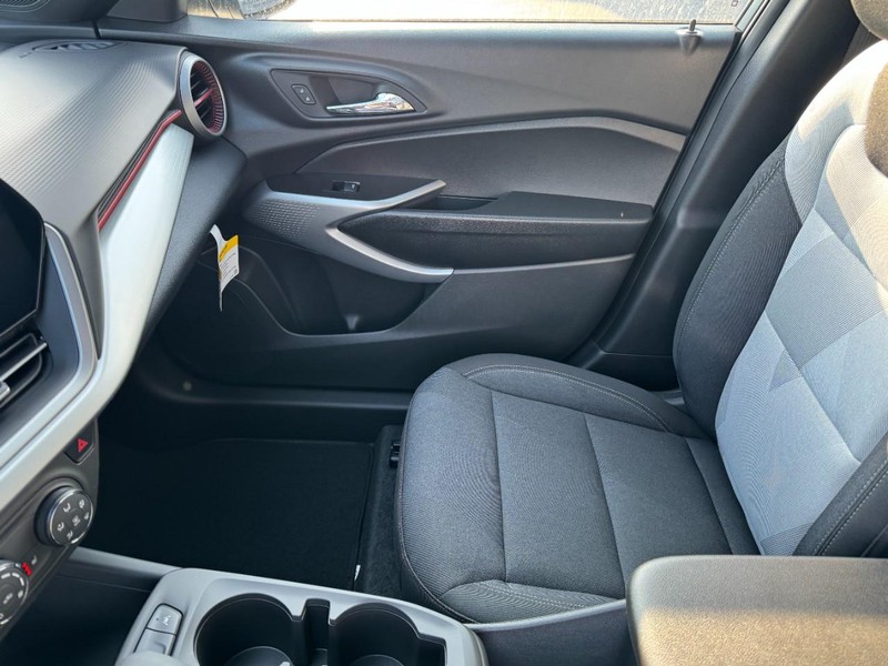Chevrolet Trax Vehicle Image 08
