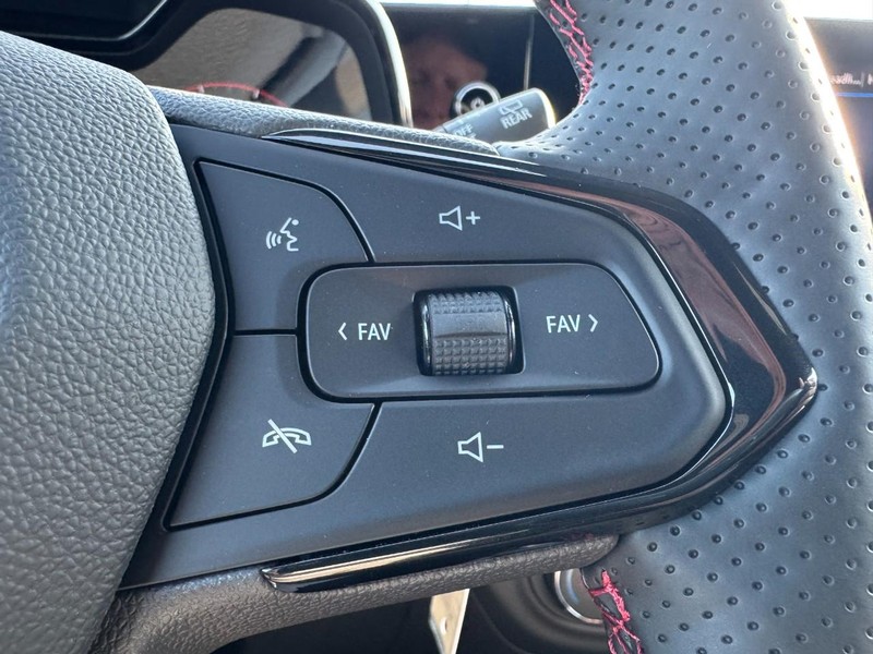 Chevrolet Trax Vehicle Image 12