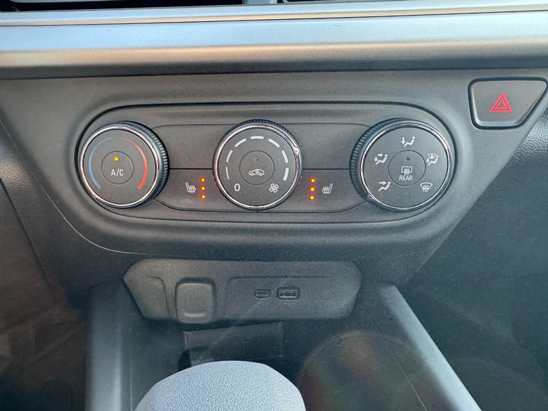 Chevrolet Trax Vehicle Image 13