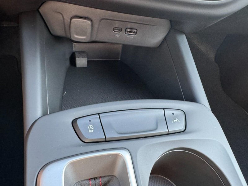 Chevrolet Trax Vehicle Image 16