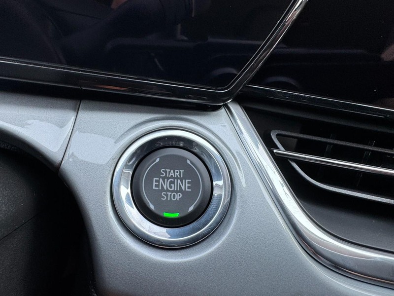 Chevrolet Trax Vehicle Image 16