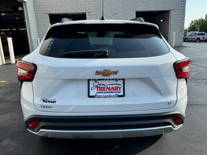 Chevrolet Trax Vehicle Image 04