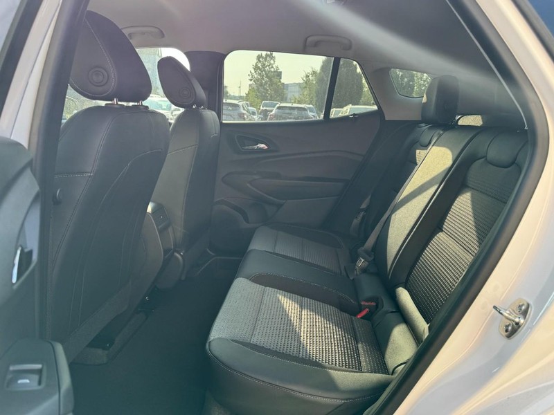 Chevrolet Trax Vehicle Image 07