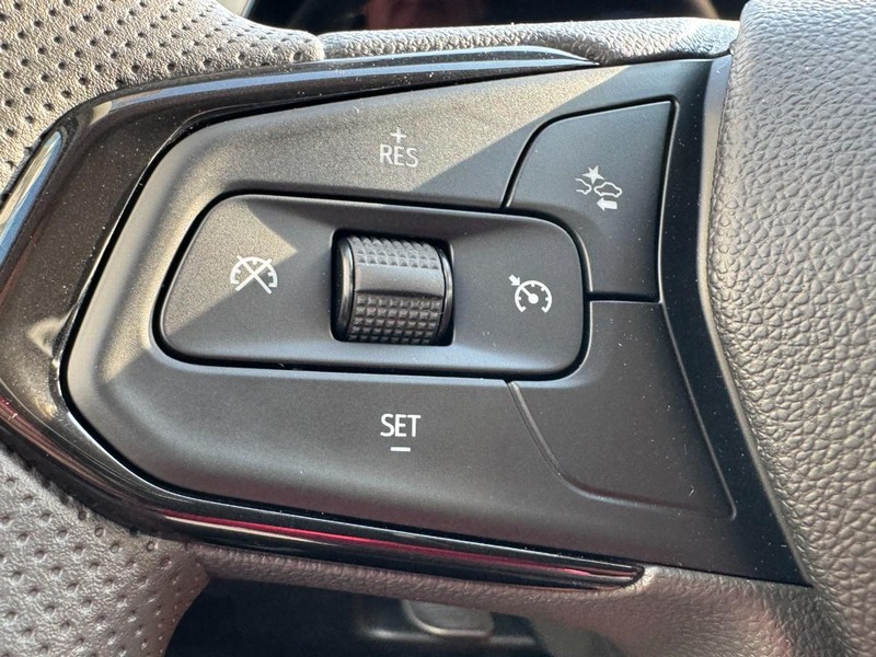 Chevrolet Trax Vehicle Image 11