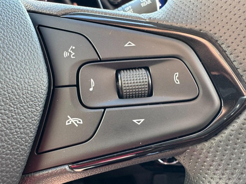 Chevrolet Trax Vehicle Image 12
