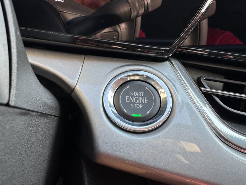 Chevrolet Trax Vehicle Image 16